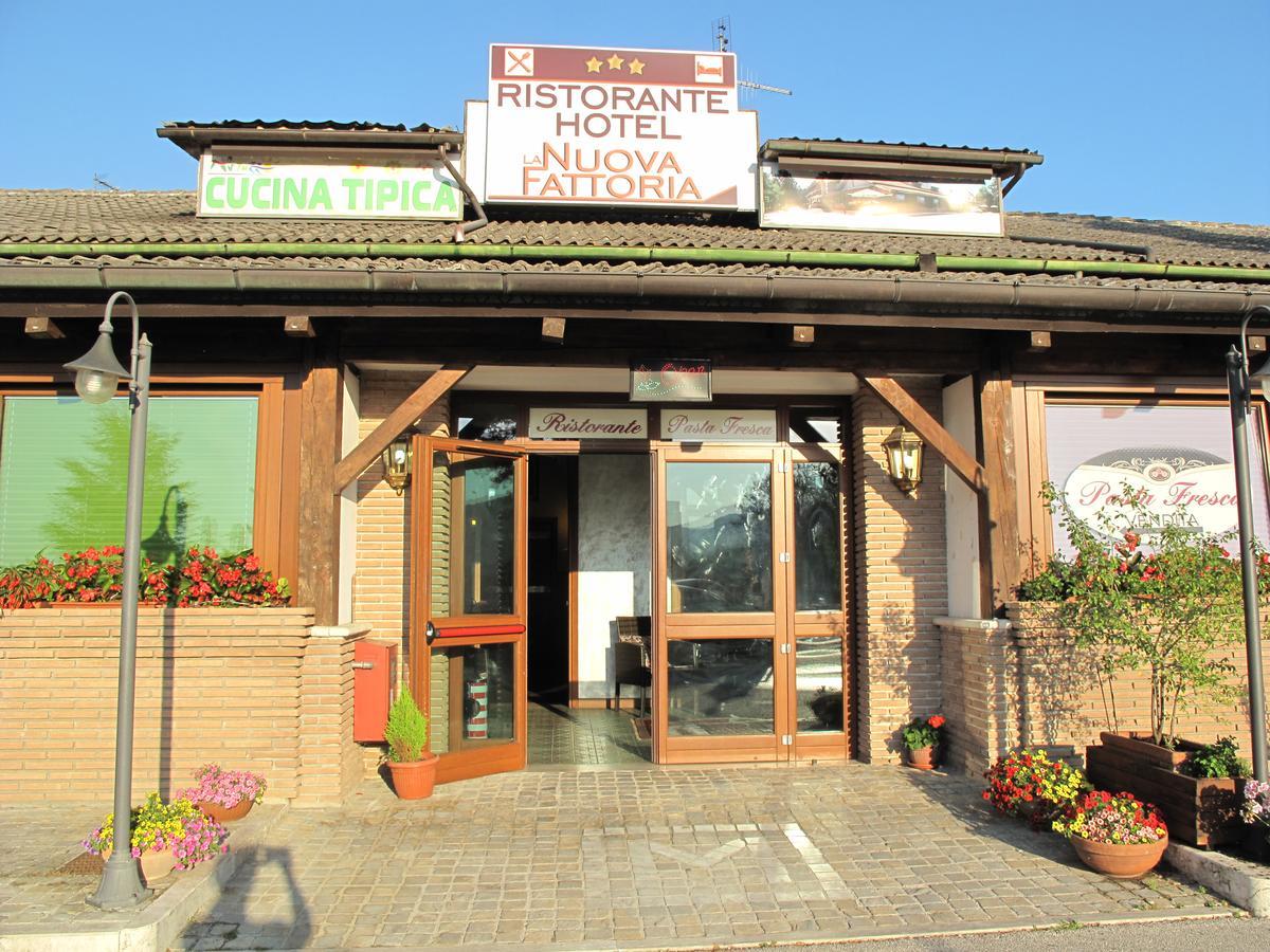 Hotel Ristorante La Nuova Fattoria كارسولي المظهر الخارجي الصورة