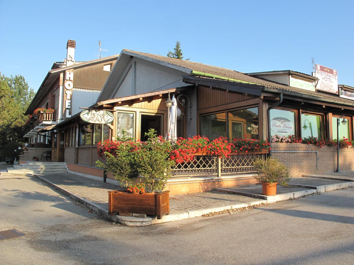 Hotel Ristorante La Nuova Fattoria كارسولي المظهر الخارجي الصورة
